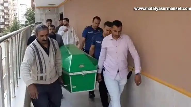 Karısını öldüren öğretmen, polislerden özür diledi