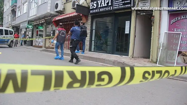 Karşılaştığı husumetlisine kurşun yağdırdı