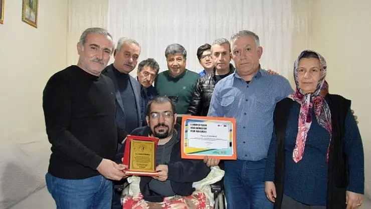 Kas hastası şahıs 'Özgür Olmak'  kısa filmiyle dereceye girdi