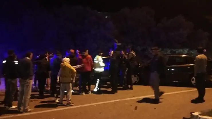 Kaş'ta araçlar kavşakta çarpıştı 1 yaralı