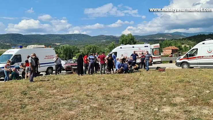 Kastamonu'da iki otomobil çarpıştı: 6 yaralı