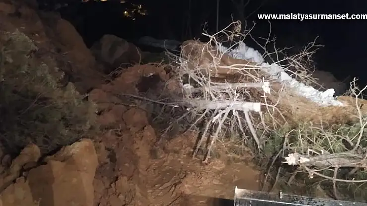 Kastamonu'da kar suları heyelana sebep oldu
