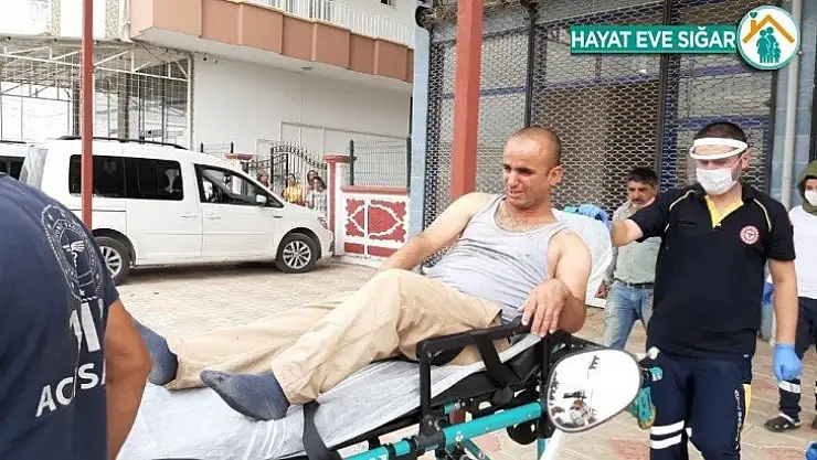 Kavga ettiği kişilerce şişlendi