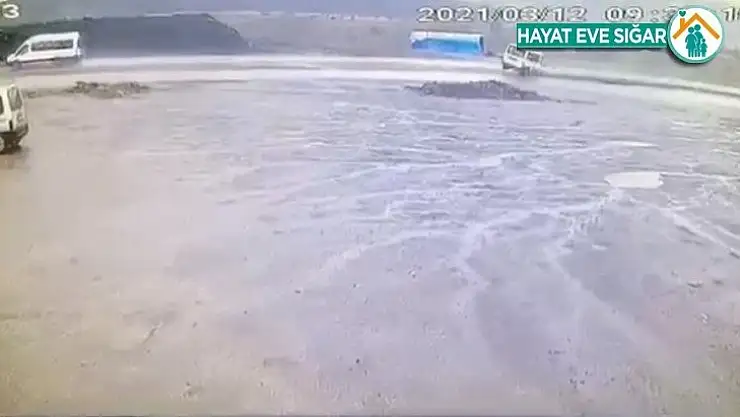 Kaygan yolda fren yapınca metrelerce sürüklendi