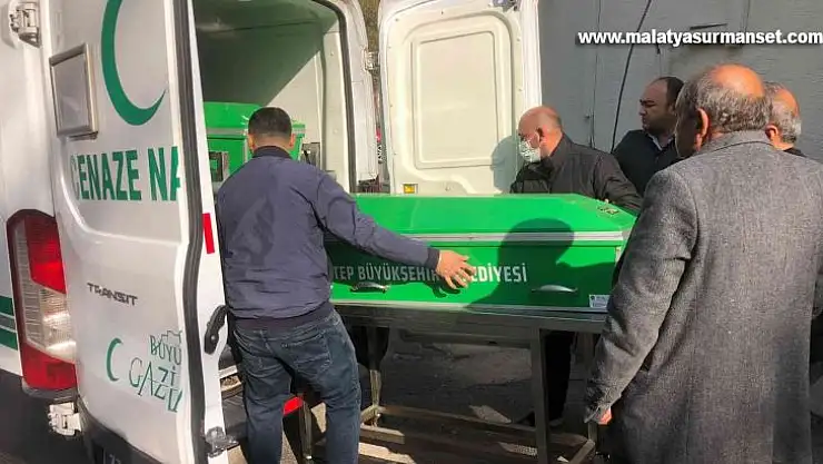 Kayıp 2 arkadaşın cansız bedeni bahçede gömülü halde bulundu