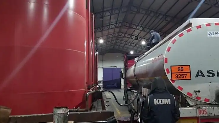 Kayseri Emniyeti piyasa değeri 3 milyon TL olan 470 bin litre kaçak akaryakıt ele geçirdi
