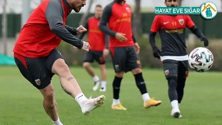 Kayserispor kampa girdi