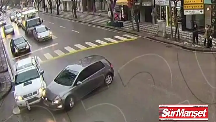 Kaza anları mobese kameralarına yansıdı