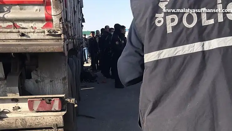 Kazada ölen genç kız son yolculuğuna gelinlikle uğurlandı