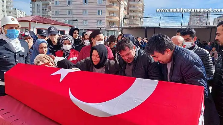 Kazada şehit olan polis memuru Eyüp Saz memleketine uğurlandı