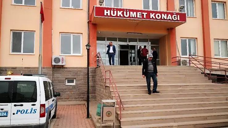 Kazayla annesini vuran genç polis serbest kaldı