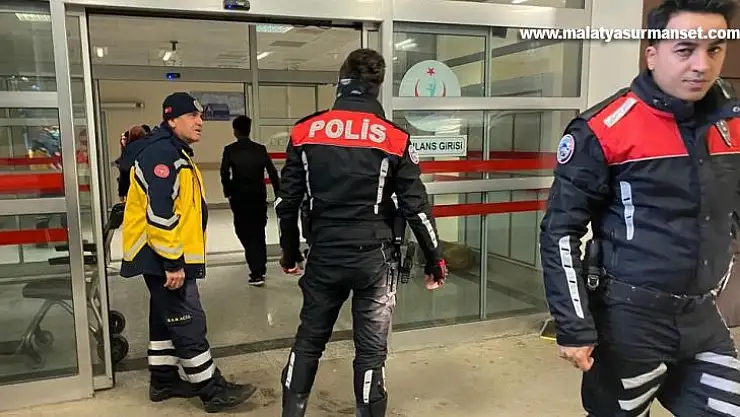 Kendine zarar veren şahıs hastaneye kaldırıldı