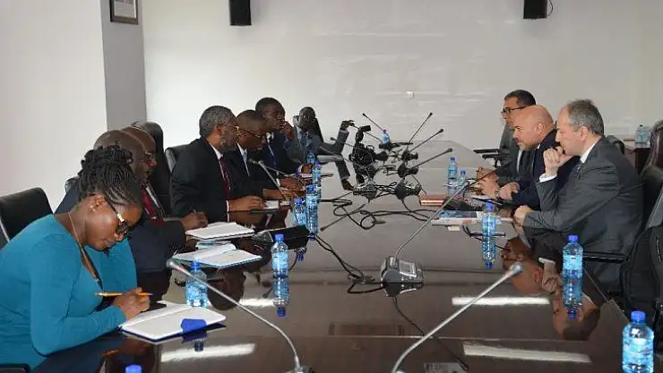 Kenya'da Türkiye burslarına yoğun ilgi