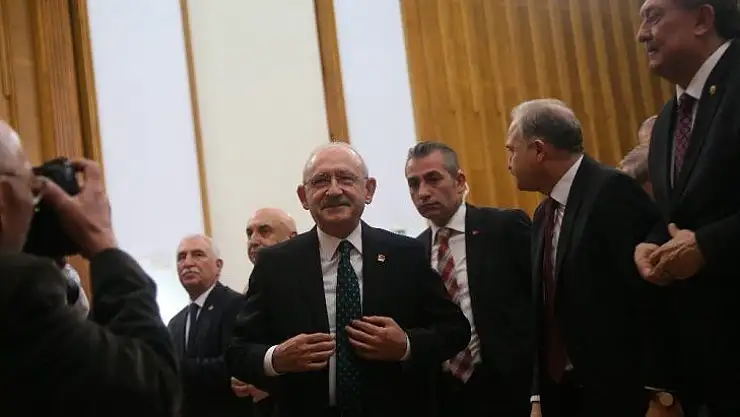 Kılıçdaroğlu: 'Gençler dünyayı bizden daha iyi sorguluyorlar'