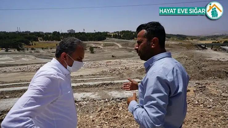 Kılınç, millet bahçesinde incelemelerde bulundu