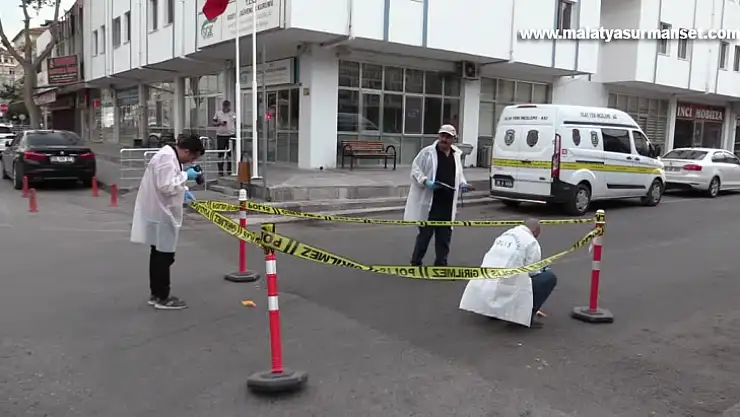 Kıraathaneye yapılan silahlı saldırıda 1'i polis 2 kişi yaralandı