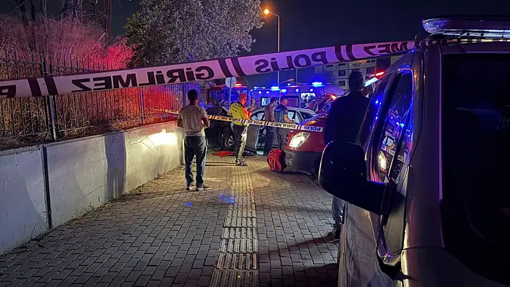 Kırmızı ışık ihlali faciaya dönüştü 1 ölü  7 yaralı!