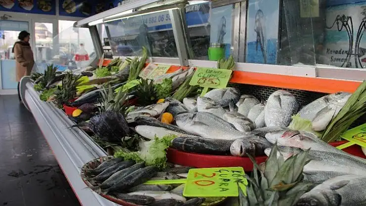 Kış aylarının vazgeçilmezi balık, kebabın tahtını sallıyor