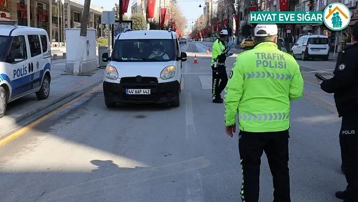 Kısıtlamada dışarı çıkanlar polise takıldı