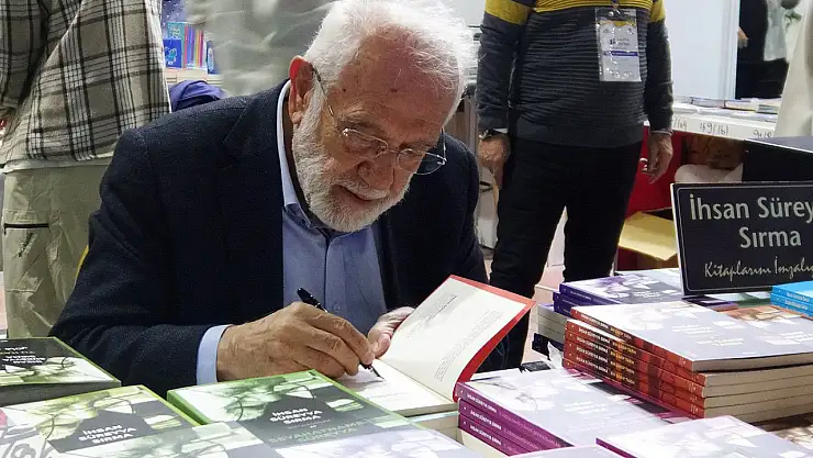 Kitapların Değil Telefonların Kölesi Olduk!