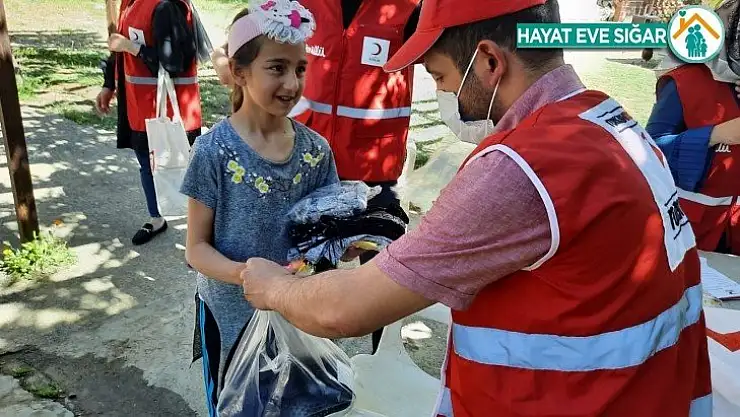 Kızılay'dan erken bayram coşkusu