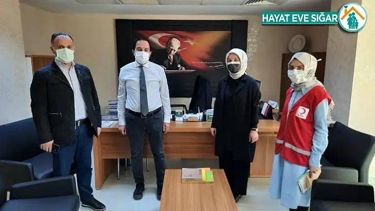 Kızılay'dan hastalara anlamlı yardım