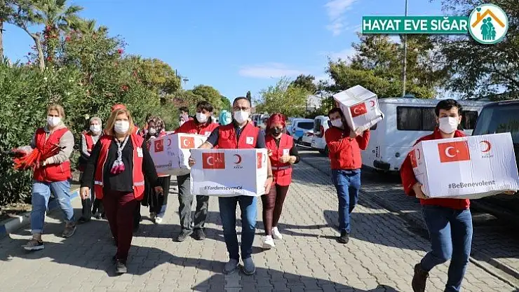 Kızılay İzmir'de Yardımlarına Devam Ediyor