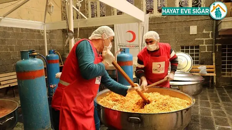 Kızılay Sur Şubesinden her gün 2 bin aileye yemek servisi