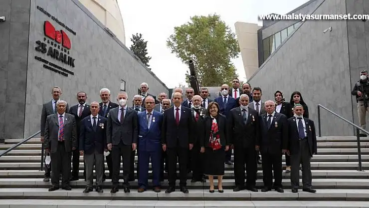 KKTC Cumhurbaşkanı Ersin Tatar Panorama Müzesini gezdi