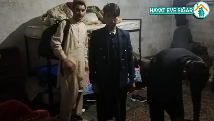 Kocaeli'de bir adreste 17 düzensiz göçmen yakalandı