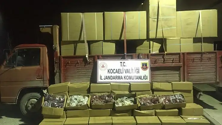 Kocaeli'de 500 bin TL değerinde tonlarca kaçak nargile tütünü yakalandı