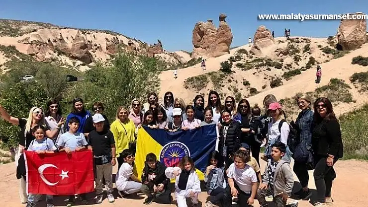 Kolej öğrencileri Kapadokya gezisinde