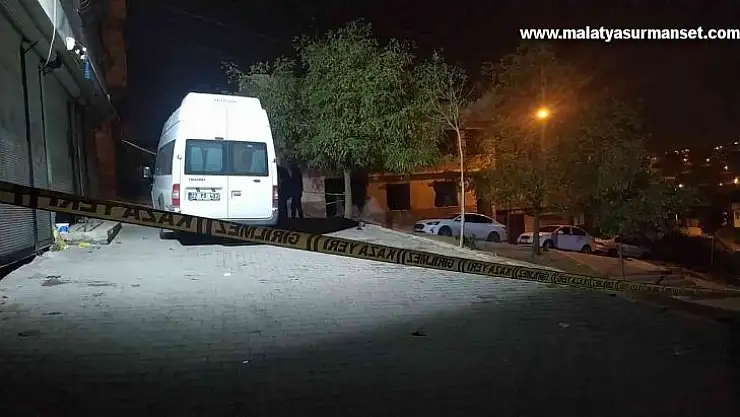 Komşu iki aile arasında silahlı kavga: 2'si ağır 5 yaralı