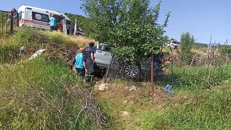 Kontrolden çıkan araç evin bahçesine daldı!