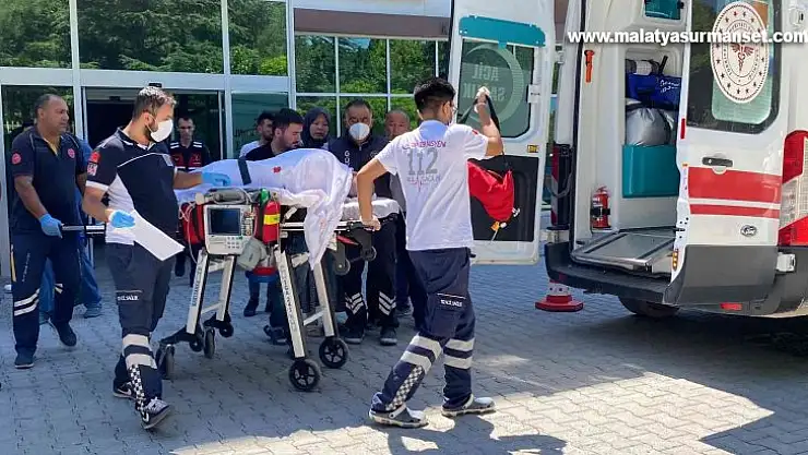 Konya'da bıçaklı kavga: 3 yaralı