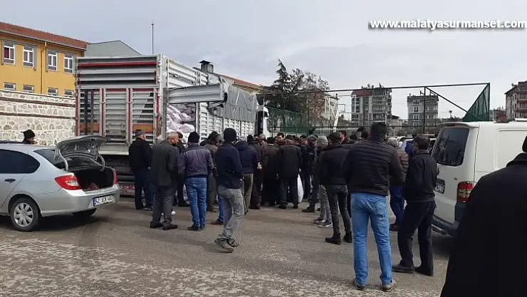 Konya'da çiftçiye sertifikalı nohut tohumu desteği