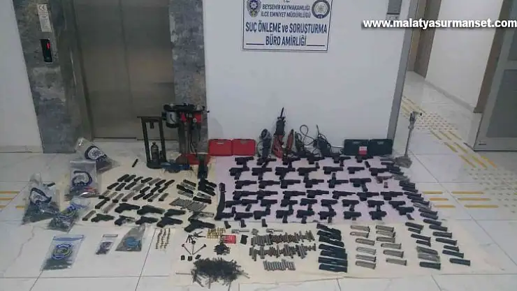 Konya'da kaçak tabanca imalathanesine baskın: 3 gözaltı