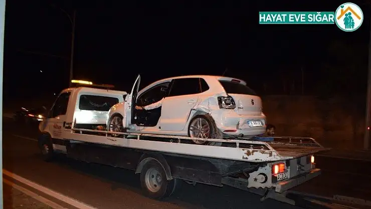 Köpeğe çarpmamak için yavaşladı kazaya karıştı: 3 yaralı