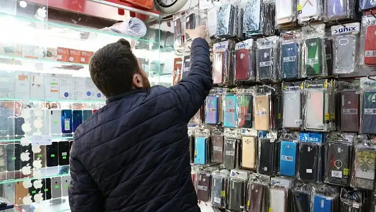 Korona virüs cep telefonu piyasasını da vurdu