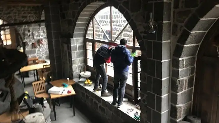 Korona virüs nedeni ile kapalı olan iş yeri soyuldu