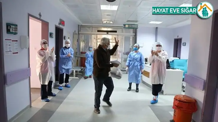 Kronik hastalıklarına rağmen 70 yaşında Koronayı yendi