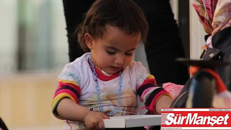 Küçük Asmin Nisa'dan duygulandıran hareket