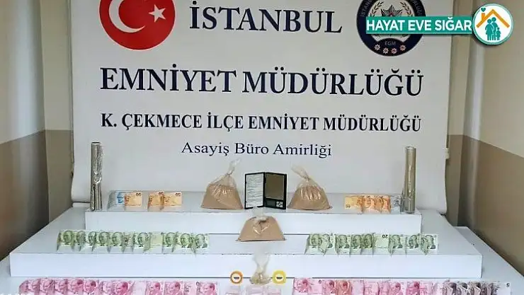 Küçükçekmece'de uyuşturucu operasyonu: 2 gözaltı