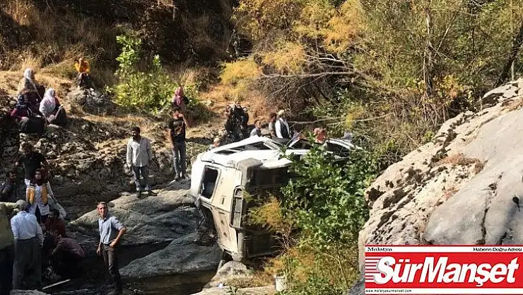 Kulp'ta yolcu minibüsü devrildi: 2 ölü, 2'si ağır 5 yaralı