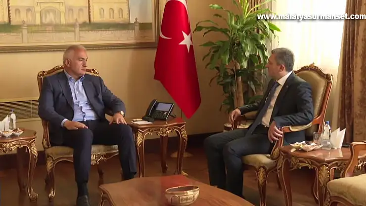 Kültür ve Turizm Bakanı Ersoy, Antalya'da ziyaretlerde bulundu
