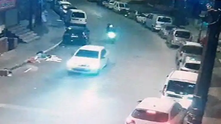 Kumar borcu yüzünden kurşun yağdıran zanlılar kamerada