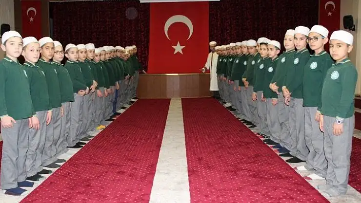 Kur'an Kursu öğrencilerinin programı ilgi gördü