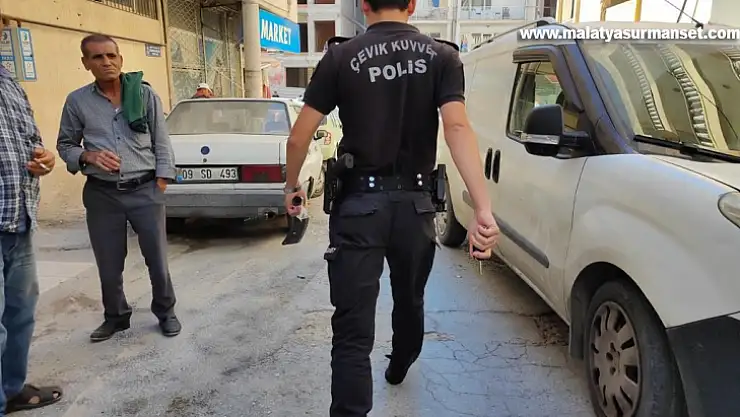 satırlı bıçaklı kavga: 2 yaralı
