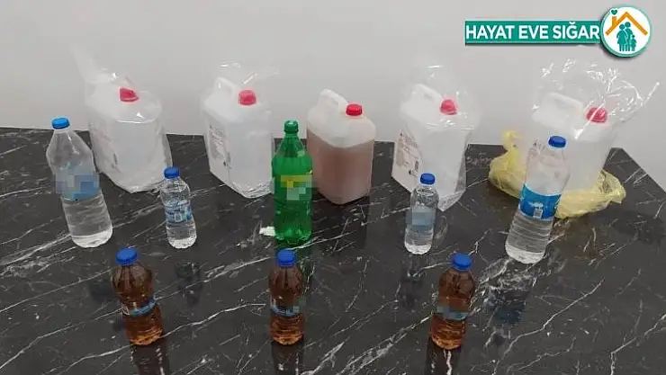 Kütahya'da 20 litre etil alkol ve 10 litre sahte içki ele geçirildi