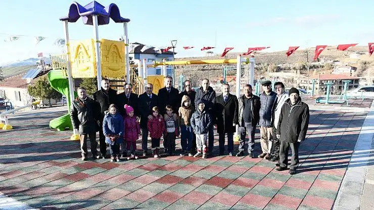 Kutludüğün pazar yeri ve parkı hizmete açıldı